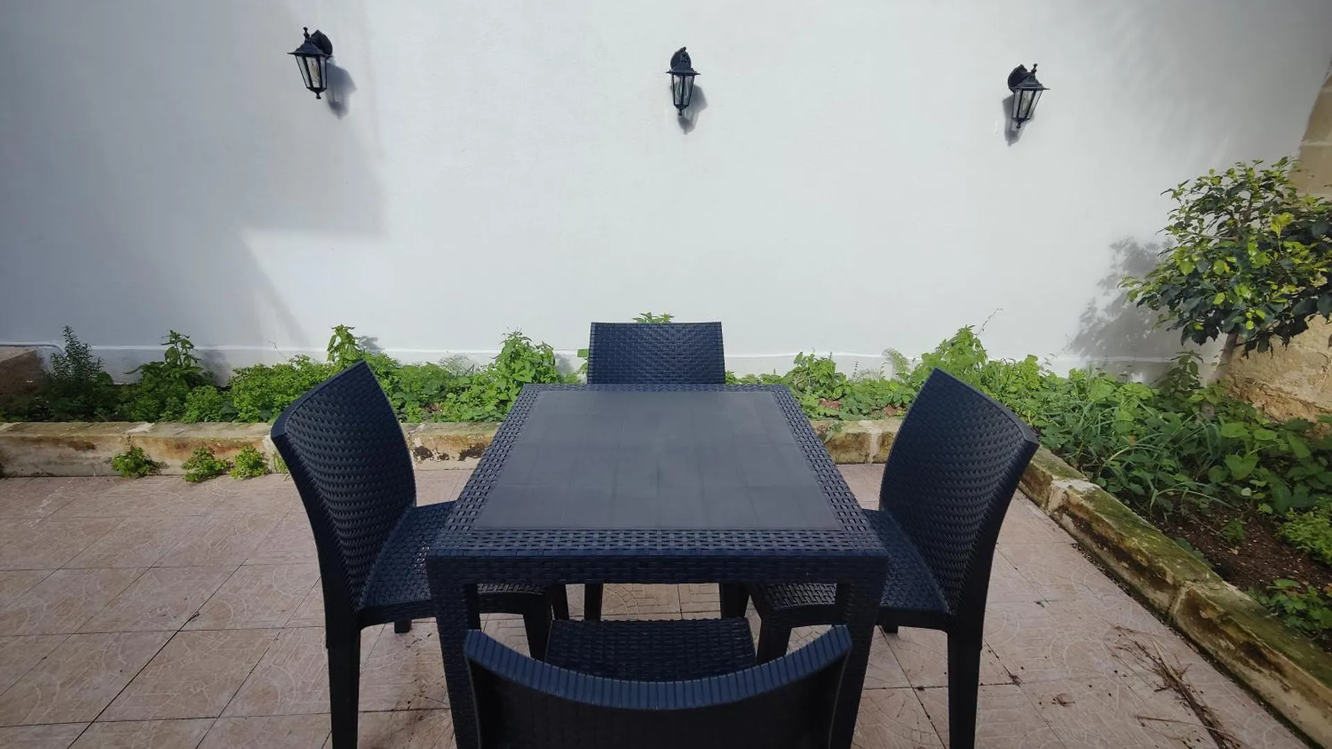 Stunning Central Sliema Apartment With Garden 0*,  Malta