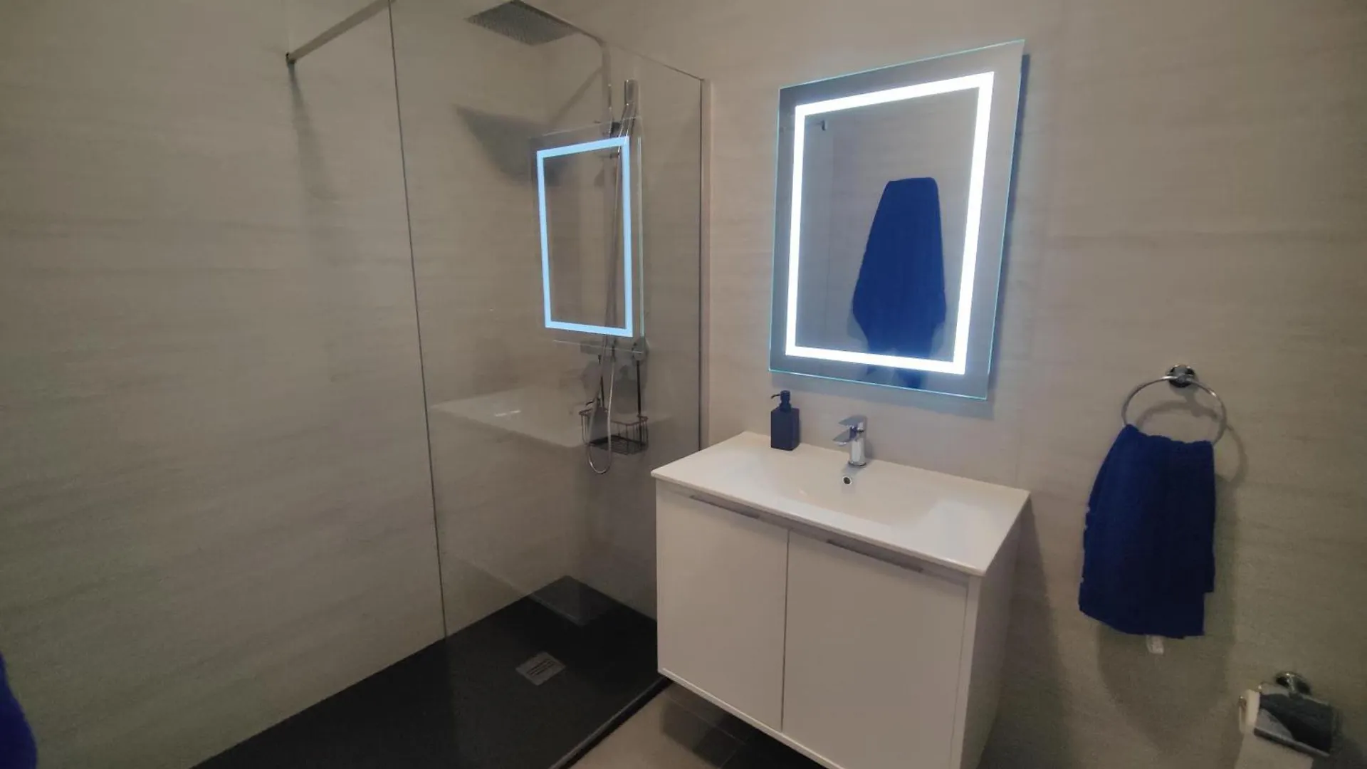Stunning Central Sliema Apartment With Garden Malta